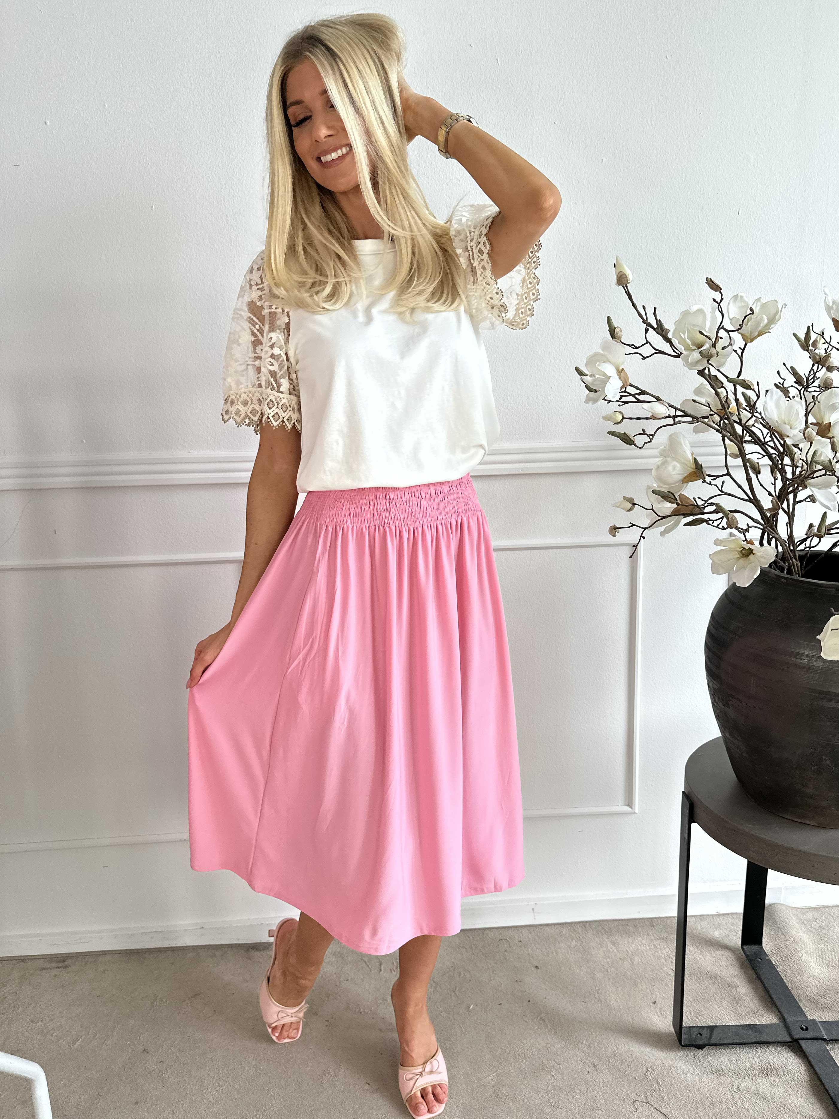 Pams Plain Midi Skirt - Nederdel i stretchy stof med lommer